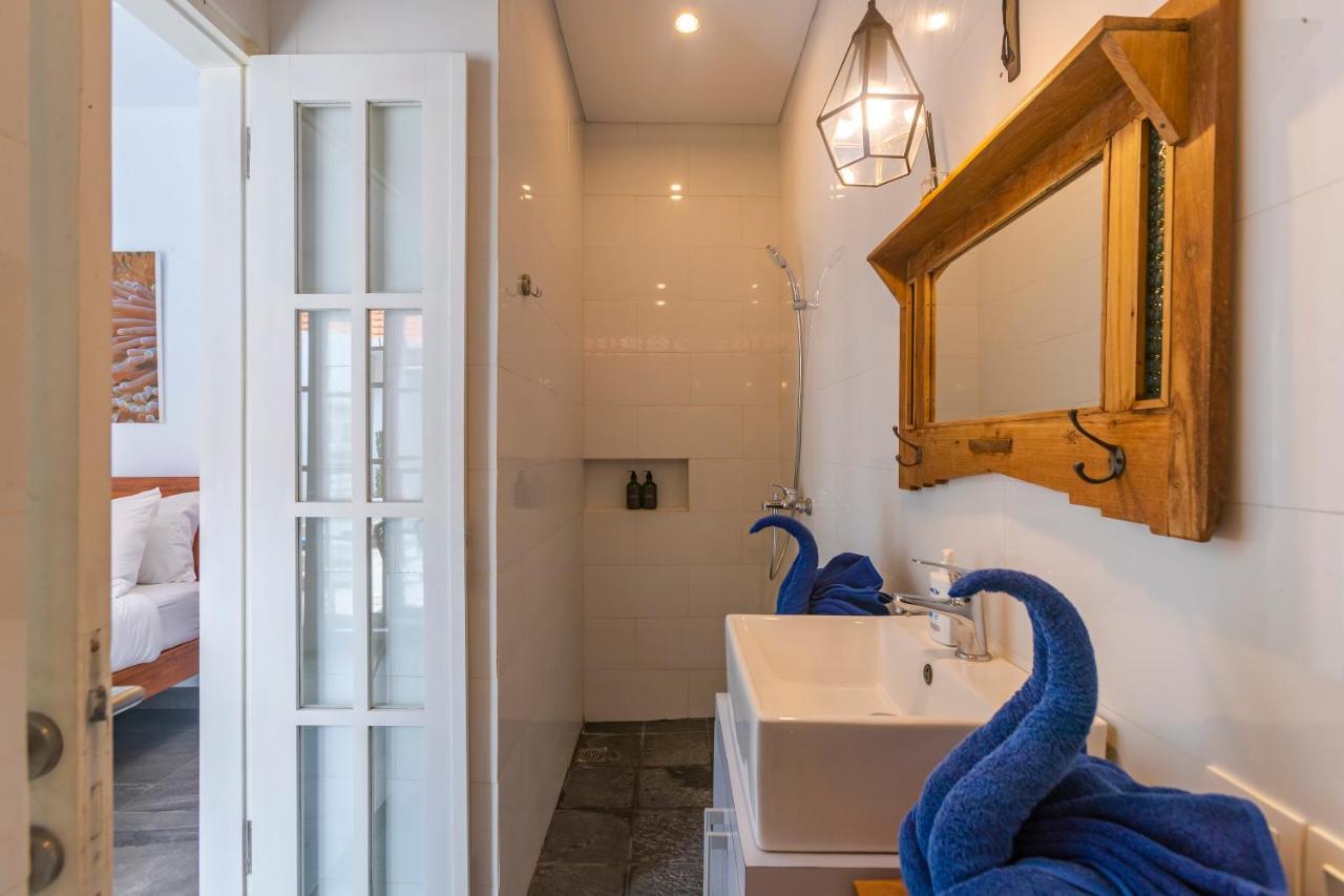 Casa Nisa Seminyak Villa Ngoại thất bức ảnh